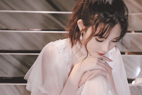 《春闺梦里人》演员彭小苒饰演天才少女季曼?季曼最终结局如何?