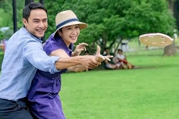 电视剧《转角之恋》明道蒋雯丽领衔主演?演员饰演人物角色关系?