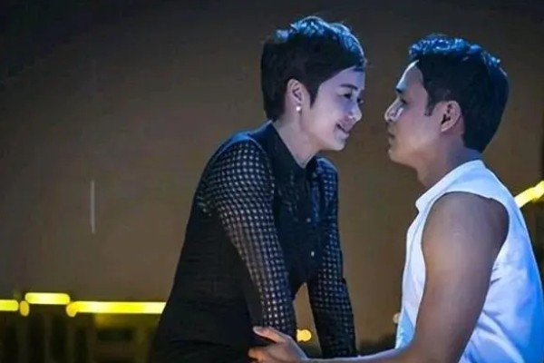 电视剧《转角之恋》明道蒋雯丽领衔主演?演员饰演人物角色关系?