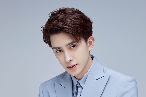 《看见缘分的少女》敖瑞鹏饰演小侯爷卫起?演员敖瑞鹏个人资料?