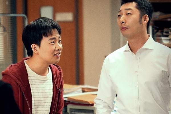 《平凡之路》郭麒麟金晨饰演什么角色?颜子东康可人朱珠等主演?