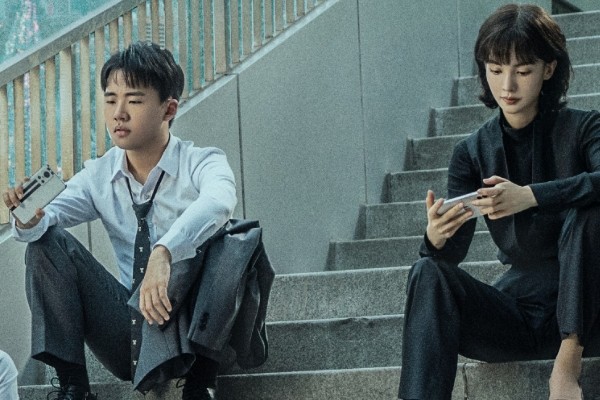 《平凡之路》郭麒麟金晨饰演什么角色?颜子东康可人朱珠等主演?