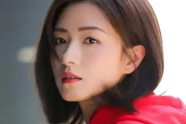 《我们正年轻》演员万茜为什么能够爆红?万茜电视剧作品介绍?