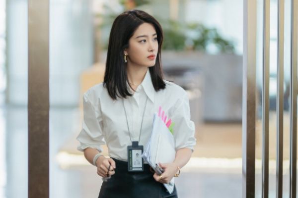 《欢乐颂3》方芷衡为何要打李其行?方芷衡和戚牧隐藏着什么秘密?