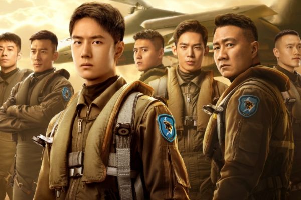 电影《长空之王》讲述新时代空军试飞员热血故事?撤档延期上映?