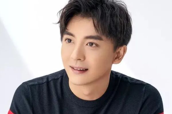 《裸养》邓家佳今年第四部播出的作品?邓家佳李佳航演绎养娃故事?