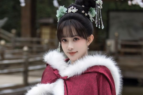 《花琉璃轶闻》原著小说作者月下蝶影的作品介绍?故事剧情介绍?