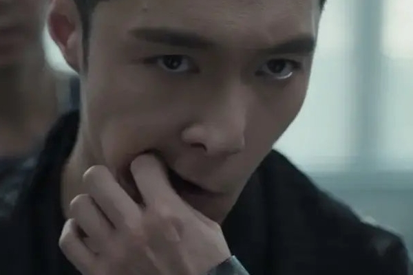 电视剧《扫黑风暴》张艺兴为什么总抠牙?孙红雷这段戏演技炸裂?