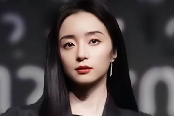 《一不小心喵上你》胡冰卿从运动员到经纪助理?职场遇到哪些问题?