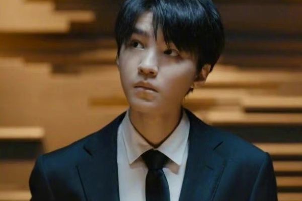 《重生之门》许正清玩手表动作暴露真实身份?许正清有什么目的?