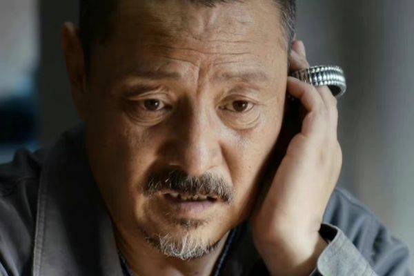 《重生之门》许正清玩手表动作暴露真实身份?许正清有什么目的?