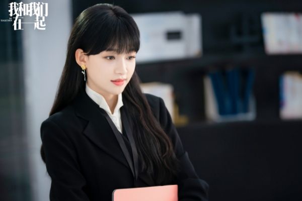 《我和我们在一起》演员表中孙怡扮演哪个角色?孙怡有哪些作品?