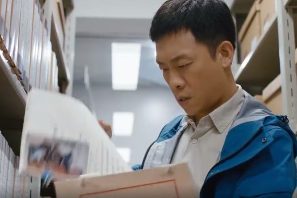 《重生之门》罗坚师父是怎么死的?罗坚找到12年前神秘人留的纸条?