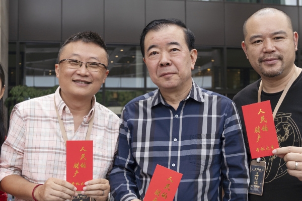 《突围》周梅森继人民的名义又一力作?演员闫妮和靳东领衔主演?