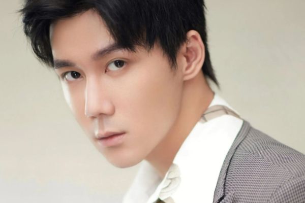 《青春正好》男女主王一哲何蓝逗作品介绍?何蓝逗饰演泼辣少女?