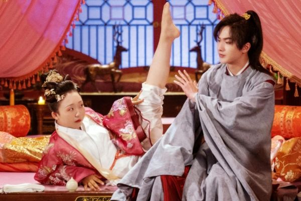 《我叫刘金凤》原著小说结局如何?刘金凤凭智慧手段稳坐皇后宝座?