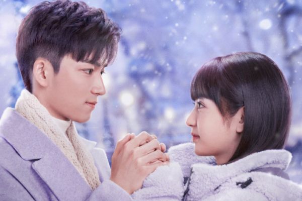 《初次爱你》卢晚晚和安嘉先梁静任初什么关系?任初扮演者王星越?