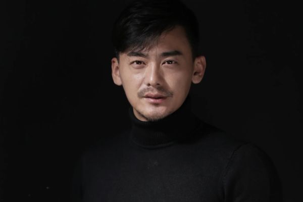《完美证据》乔新峰饰演刑辩律师狄淑含?演员乔新峰的个人资料?
