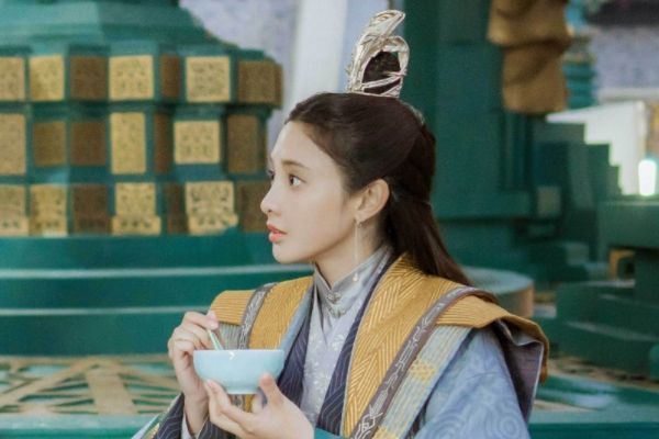 《星河长明》叶凌霜为何刺杀彧修明结局如何?彭小苒再扮红妆造型?