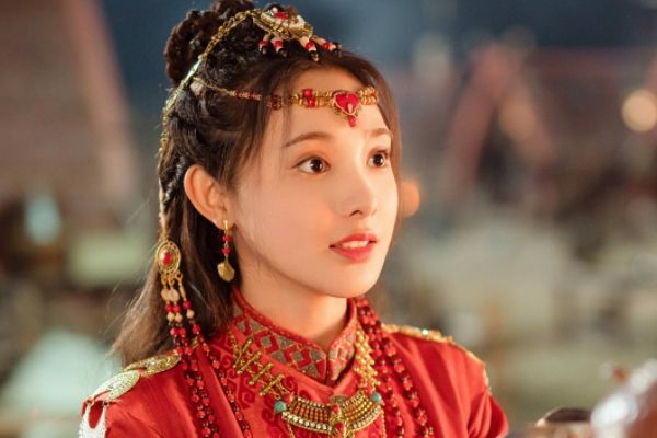 《星河长明》多位编剧共同改编小说?彭小苒再穿红妆梦回东宫?