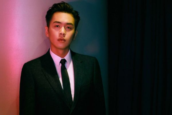 《完美证据》荀政扮演者张若昀作品介绍?搭档焦俊艳成欢喜冤家?
