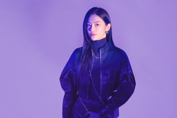 《乌云遇皎月》李一桐扮演甜心作家谭皎?曾可妮饰演钢铁直女壮鱼?