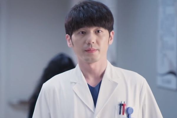 《谢谢你医生》演员杨幂白宇演绎医生角色?肖砚白术开启姐弟恋?