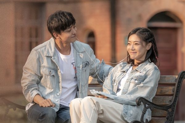 《匆匆的青春》演员李佳航邓家佳二搭?扎根现实直面年轻人生活?