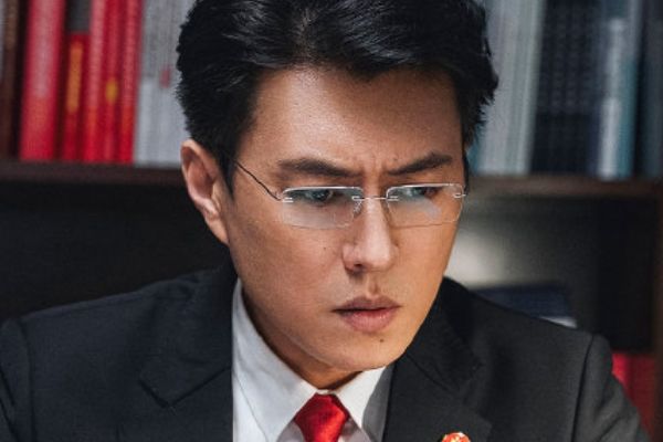 法治案情剧《底线》主要演员饰演人物角色关系?播出时间追剧日历?