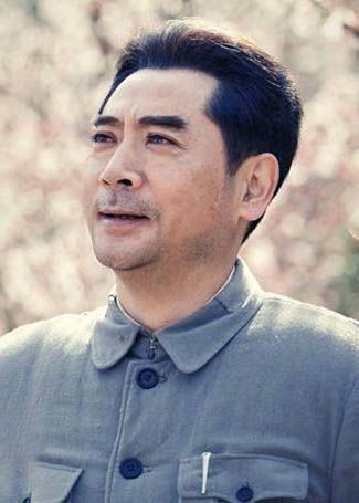 光荣与梦想周恩来（中年）